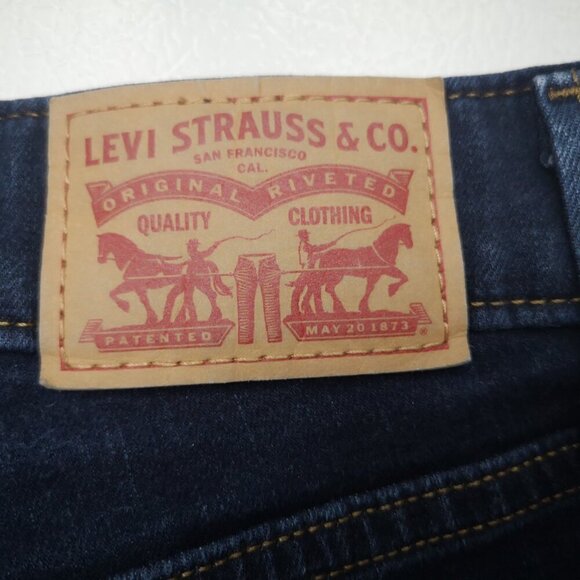 Levi's Ladies Size 4 Dark Wash Classic Mid Rise Skinny Blue Jeans - Picture 7 of 10
